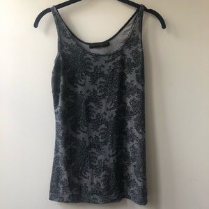 The limited lace pattern tank top